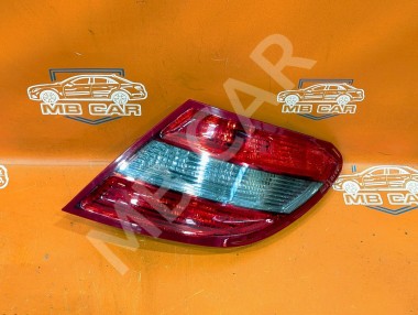 Фонарь задний правый MERCEDES-BENZ C-класс W204/S204 (2006 - 2011) — Разборка Мерседес