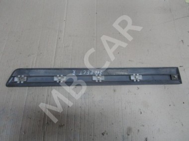 Молдинг двери MERCEDES-BENZ E-класс W210/S210 (1995 - 1999) — Разборка Мерседес