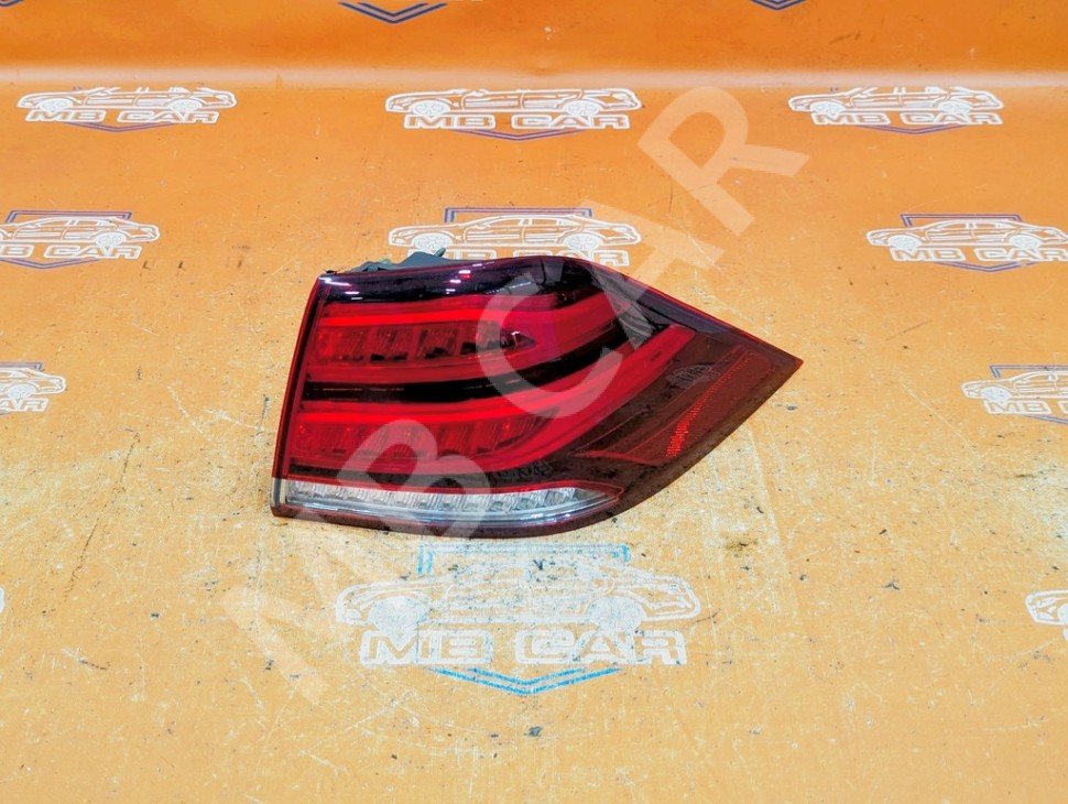 Фонарь задний правый MERCEDES-BENZ GLE-класс W166 (2015 - 2018) фото 1 — Разборка Мерседес