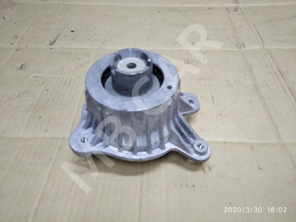 Опора двигателя MERCEDES-BENZ C-класс W205/S205/C205/A205 (2014 - 2018) фото 1 — Разборка Мерседес