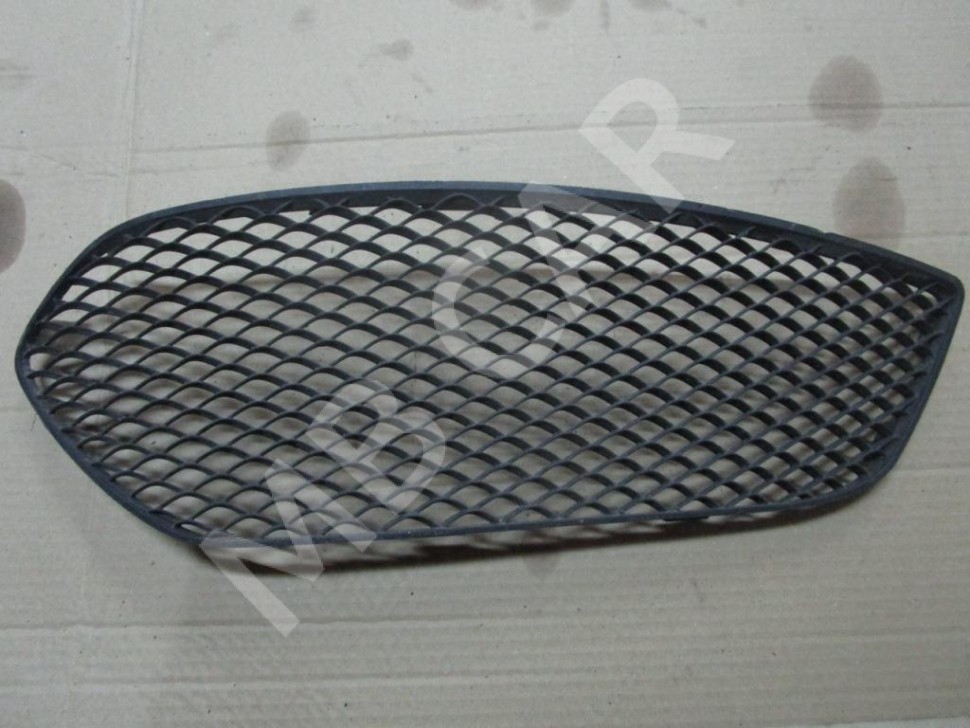 Решетка в бампер MERCEDES-BENZ CLA-класс C117/X117 (2013 - 2016) фото 1 — Разборка Мерседес