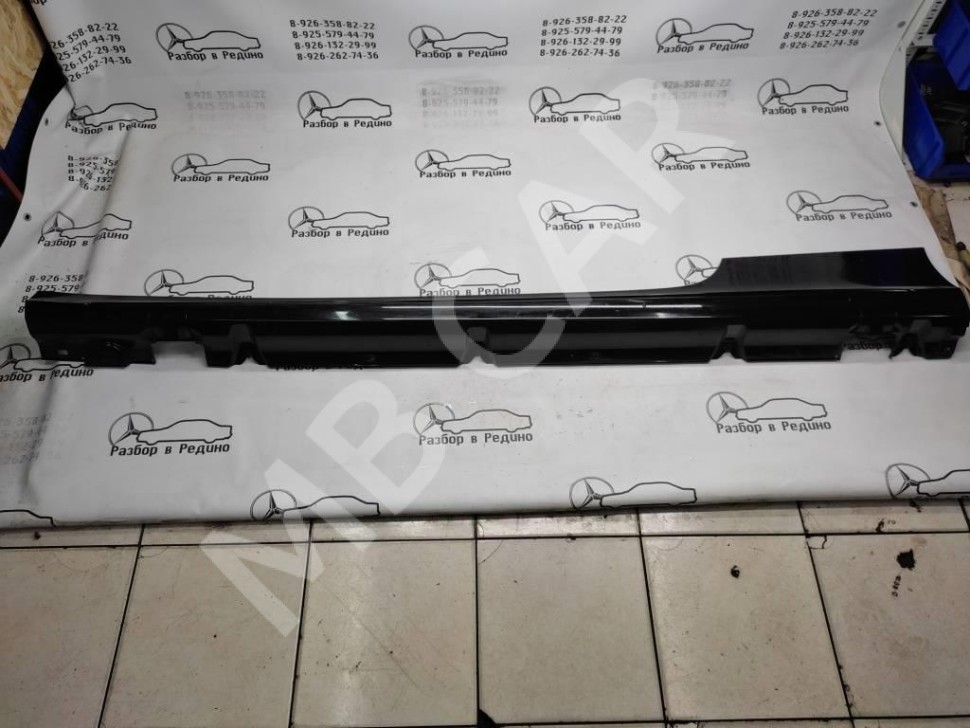 Порог пластиковый левый MERCEDES-BENZ C-класс W205/S205/C205/A205 (2014 - 2018) фото 1 — Разборка Мерседес