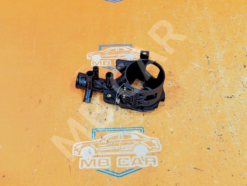 Кронштейн топливного фильтра MERCEDES-BENZ C-класс W205/S205/C205/A205 (2014 - 2018) фото 1 — Разборка Мерседес