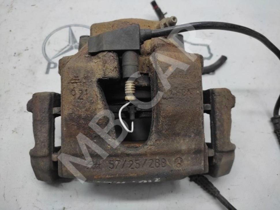 Суппорт передний левый MERCEDES-BENZ E-класс W210/S210 рестайлинг (1999 - 2003) фото 1 — Разборка Мерседес