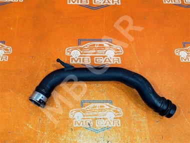Патрубок интеркулера MERCEDES-BENZ B-класс W246 рестайлинг (2014 - 2018) — Разборка Мерседес