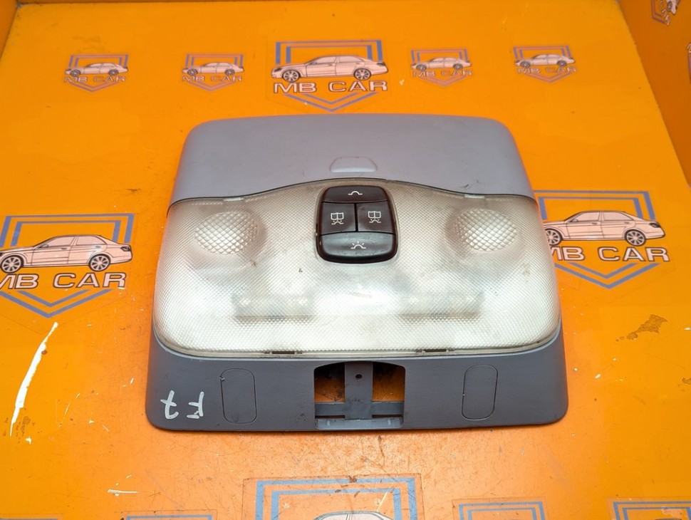 Плафон салона MERCEDES-BENZ V-класс W638/W639 (1996 - 2003) V 220 2.1 D AT (122 л.с.) фото 1 &mdash; Разборка Мерседес