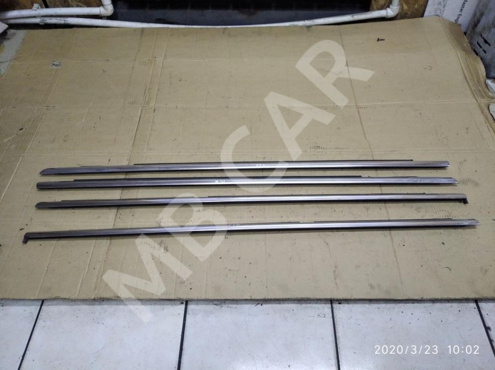 Молдинг стекла двери MERCEDES-BENZ S-класс W221 (2005 - 2009) фото 1 — Разборка Мерседес