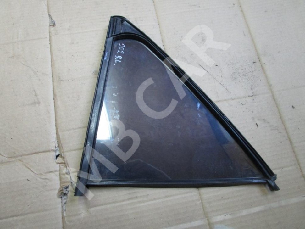 Стекло заднее левое MERCEDES-BENZ C-класс W202/S202 (1993 - 1997) фото 1 — Разборка Мерседес
