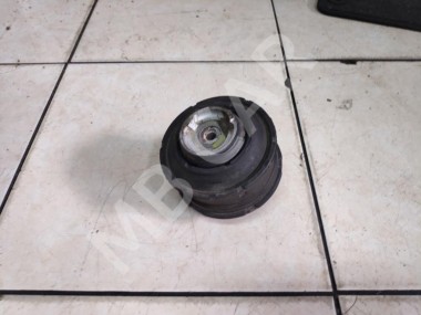 Опора двигателя MERCEDES-BENZ C-класс W203/S203/CL203 (2000 - 2004) — Разборка Мерседес