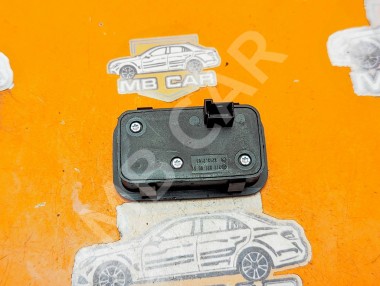 Кнопка закрытия багажника MERCEDES-BENZ GLE-класс W166 (2015 - 2018) &mdash; Разборка Мерседес