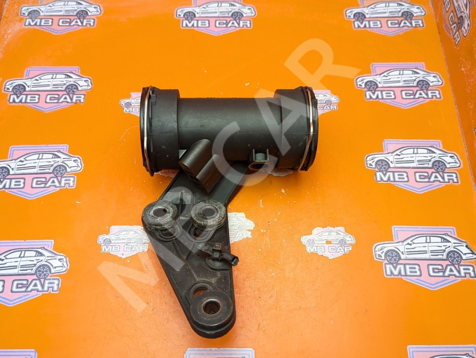 Патрубок интеркулера MERCEDES-BENZ C-класс W203/S203/CL203 рестайлинг (2004 - 2008) фото 1 &mdash; Разборка Мерседес