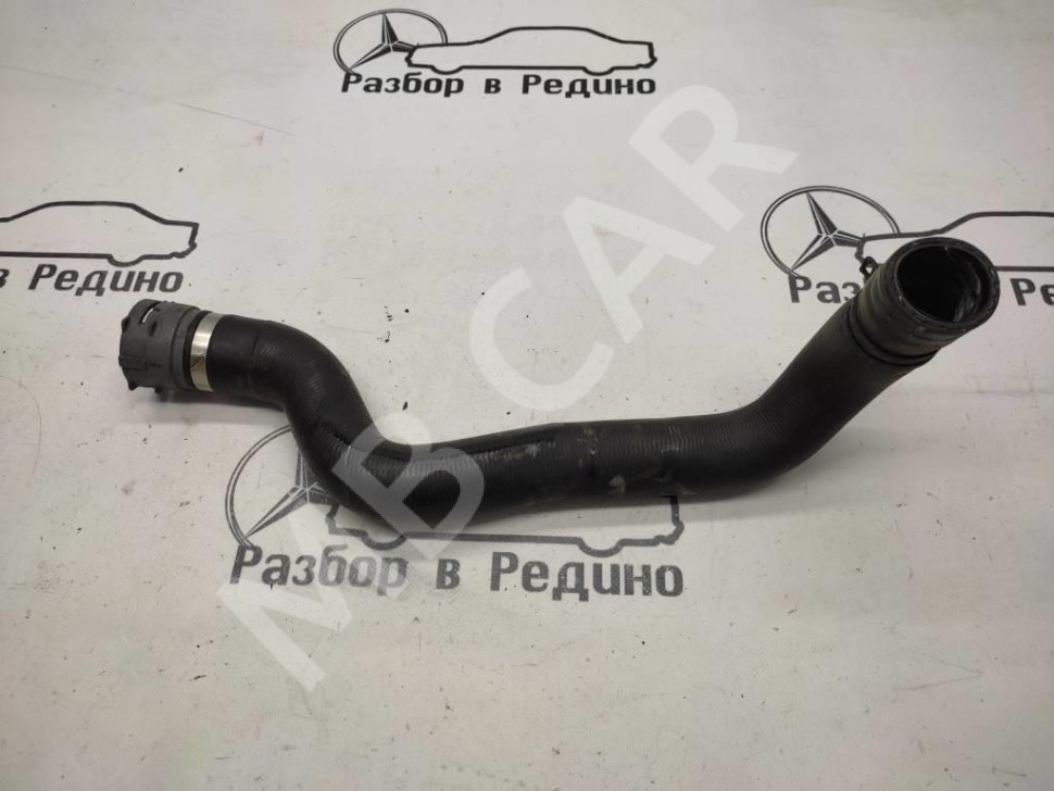 Патрубок радиатора MERCEDES-BENZ C-класс W205/S205/C205/A205 (2014 - 2018) фото 1 — Разборка Мерседес
