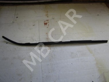 Молдинг лобового стекла MERCEDES-BENZ E-класс W124/S124/C124/A124 (1984 - 1997) — Разборка Мерседес