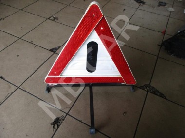 Знак аварийной остановки MERCEDES-BENZ W124 W124/S124/C124/A124 (1984 - 1993) — Разборка Мерседес