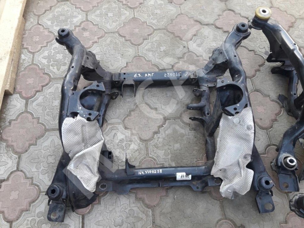 Подрамник передний MERCEDES-BENZ M-класс W164 (2005 - 2008) фото 1 — Разборка Мерседес