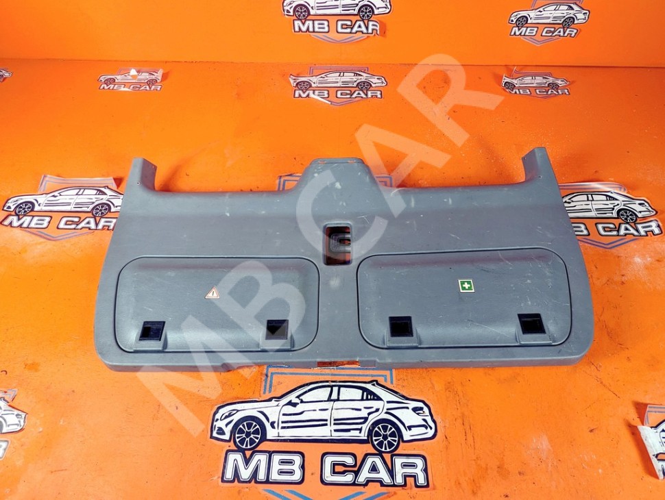 Обшивка крышки багажника MERCEDES-BENZ M-класс W163 рестайлинг (2001 - 2005) фото 1 &mdash; Разборка Мерседес