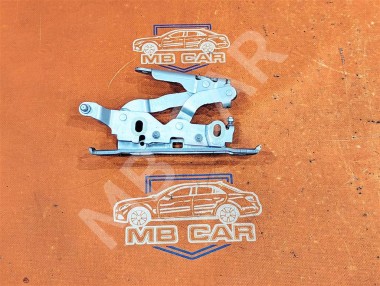 Петля капота MERCEDES-BENZ C-класс W204/S204 (2006 - 2011) — Разборка Мерседес