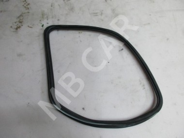 Уплотнитель стекла двери MERCEDES-BENZ GL-класс X164 (2006 - 2009) — Разборка Мерседес