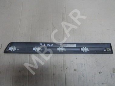 Молдинг двери MERCEDES-BENZ E-класс W210/S210 рестайлинг (1999 - 2003) — Разборка Мерседес