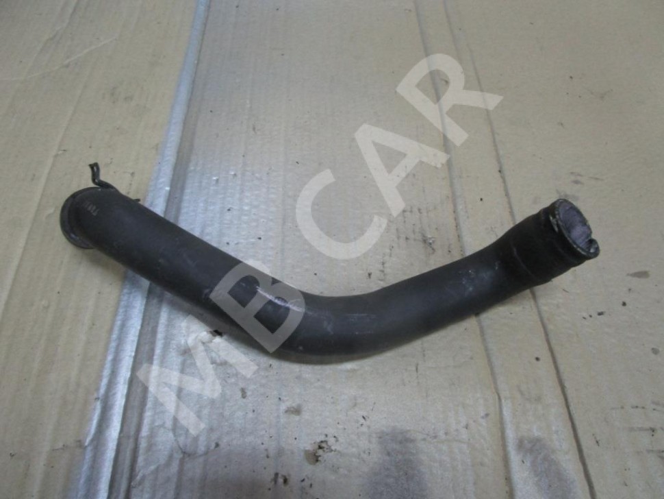 Патрубок радиатора MERCEDES-BENZ CLA-класс C117/X117 (2013 - 2016) фото 1 — Разборка Мерседес