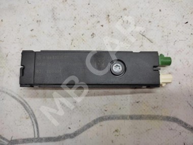 Усилитель антенны MERCEDES-BENZ M-класс W166 (2011 - 2015) — Разборка Мерседес