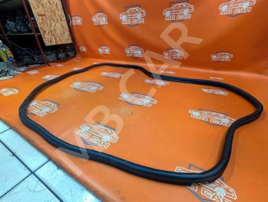 Уплотнитель капота MERCEDES-BENZ SL-класс R231 рестайлинг (2016 - 2020) — Разборка Мерседес