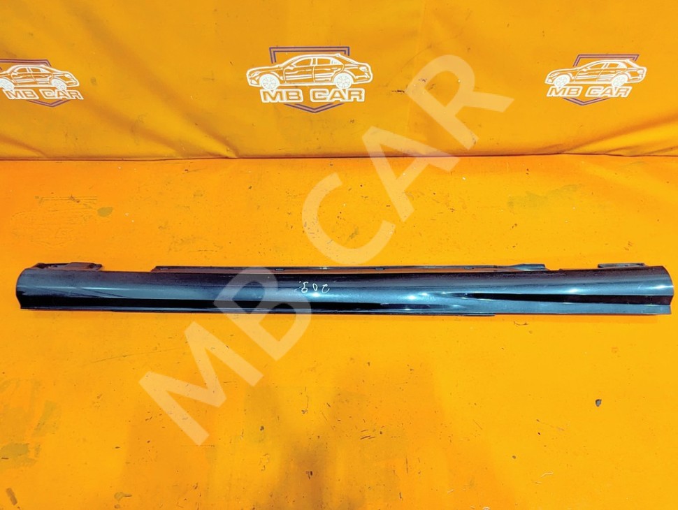 Порог пластиковый правый MERCEDES-BENZ C-класс W204/S204/С204 рестайлинг (2011 - 2015) фото 1 &mdash; Разборка Мерседес