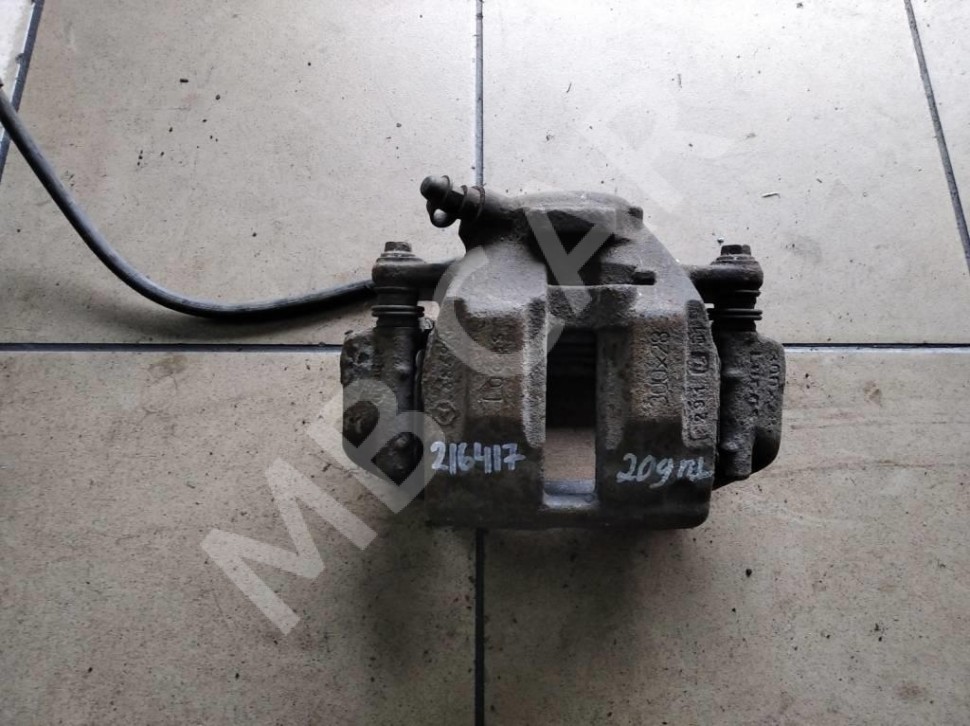 Суппорт передний левый MERCEDES-BENZ CLK-класс C209/A209 (2002 - 2005) фото 1 &mdash; Разборка Мерседес