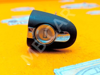 Личинки дверей MERCEDES-BENZ A-класс W168 (1997 - 2001) — Разборка Мерседес