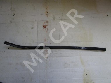 Молдинг лобового стекла MERCEDES-BENZ E-класс W124/S124/C124/A124 (1984 - 1997) — Разборка Мерседес