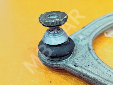 Рычаг передний верхний MERCEDES-BENZ C-класс W205/S205/C205/A205 (2014 - 2018) — Разборка Мерседес