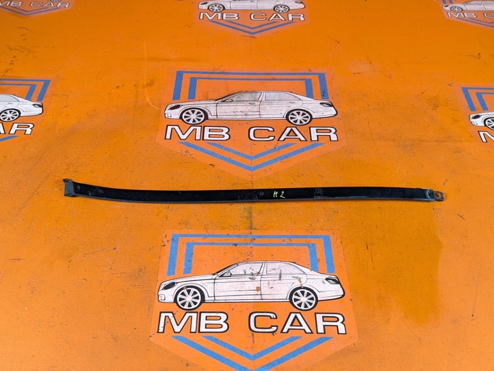 Молдинг лобового стекла MERCEDES-BENZ C-класс W204/S204/С204 рестайлинг (2011 - 2015) C 180 1.6 7G-Tronic (156 л.с.) фото 1 &mdash; Разборка Мерседес