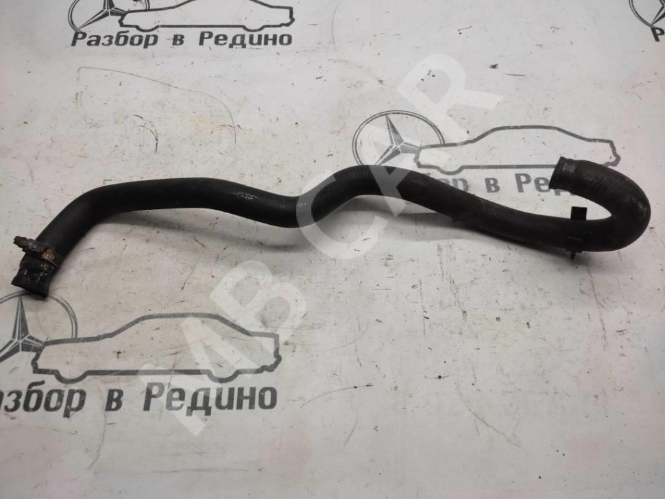 Патрубок ОЖ MERCEDES-BENZ Vito W638 (1996 - 2003) фото 1 — Разборка Мерседес