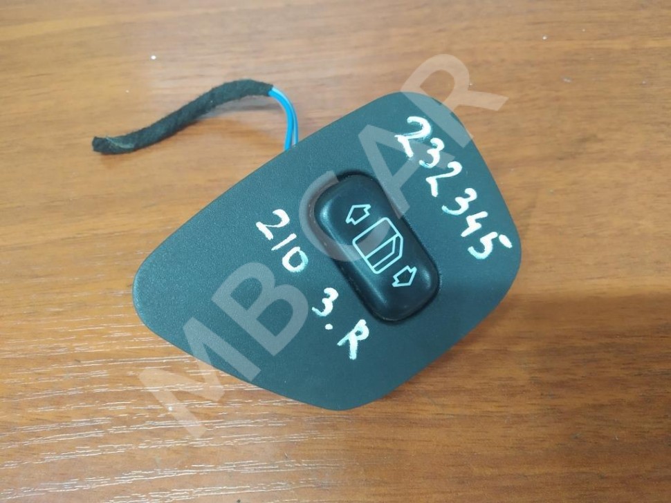 Кнопка стеклоподъемников MERCEDES-BENZ E-класс W210/S210 рестайлинг (1999 - 2003) фото 1 &mdash; Разборка Мерседес