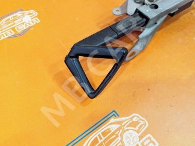 Подаватель ремня MERCEDES-BENZ E-класс W124/S124/C124/A124 (1984 - 1997) — Разборка Мерседес