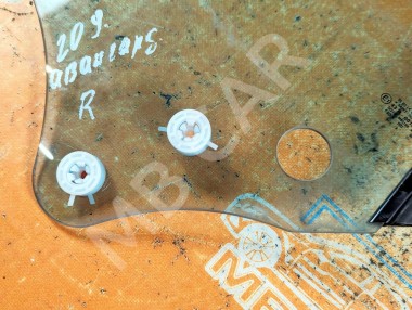 Стекло заднее правое MERCEDES-BENZ CLK-класс C209/W209 (2002 - 2005) &mdash; Разборка Мерседес