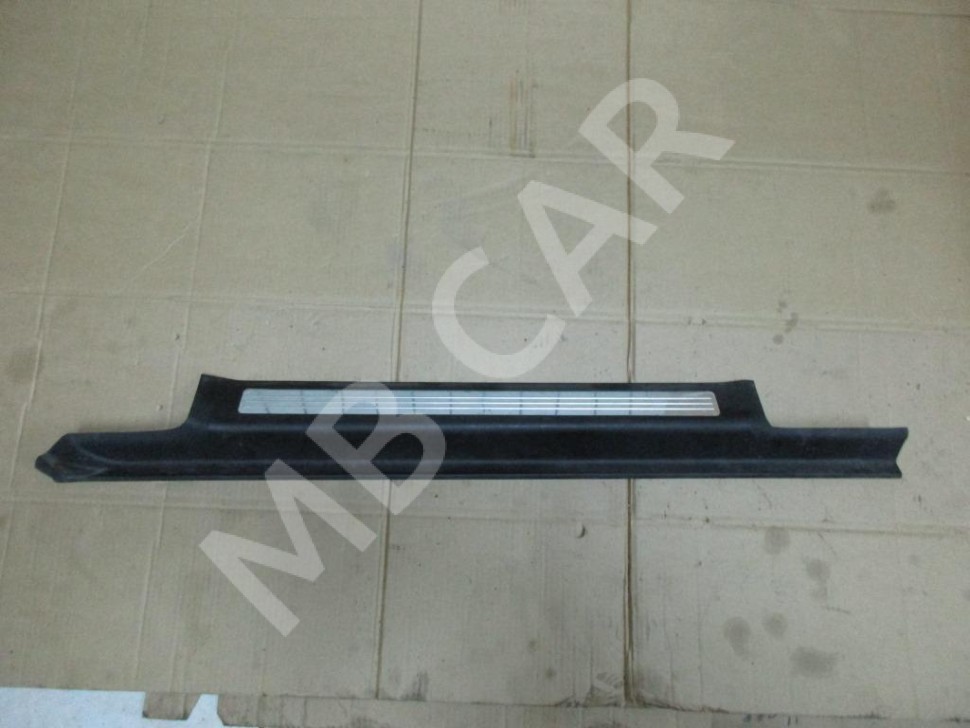 Накладка порога внутренняя MERCEDES-BENZ R-класс W251 (2005 - 2007) фото 1 — Разборка Мерседес