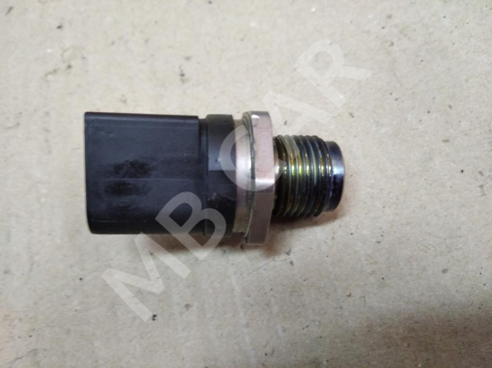 Датчик давления топлива MERCEDES-BENZ E-класс W212/S212/C207/A207 (2009 - 2013) фото 1 &mdash; Разборка Мерседес