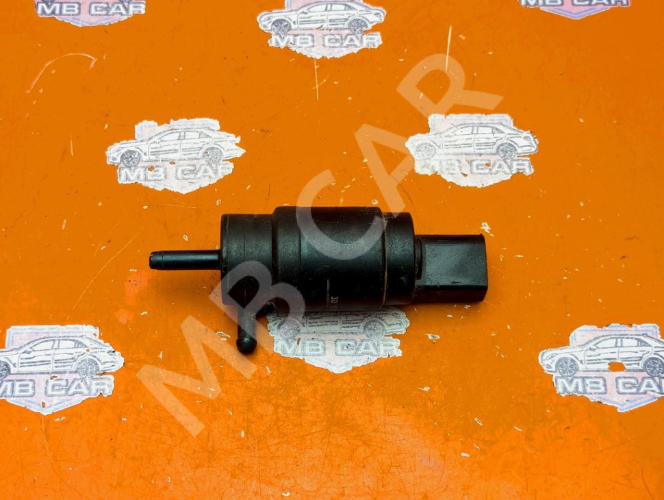 Насос омывателей MERCEDES-BENZ S-класс W220 (1998 - 2005) фото 1 &mdash; Разборка Мерседес