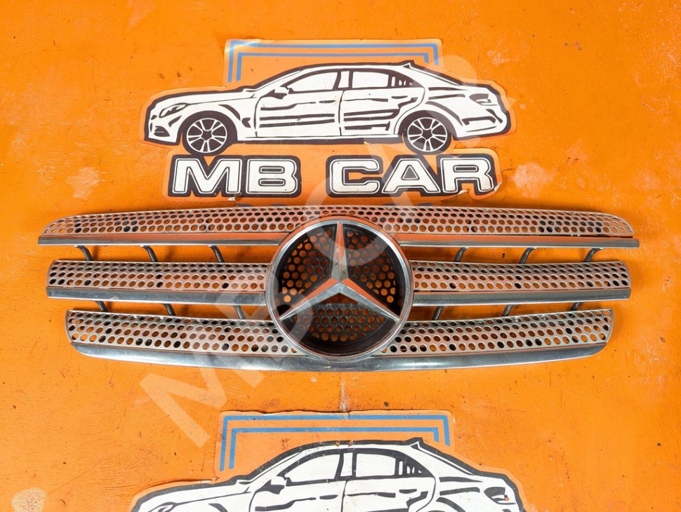 Решетка радиатора MERCEDES-BENZ M-класс W163 рестайлинг (2001 - 2005) фото 1 &mdash; Разборка Мерседес