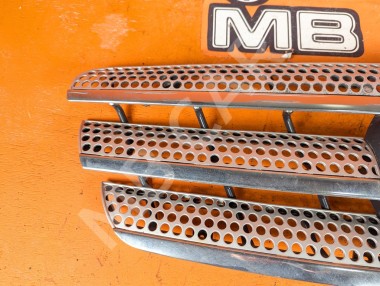 Решетка радиатора MERCEDES-BENZ M-класс W163 рестайлинг (2001 - 2005) &mdash; Разборка Мерседес