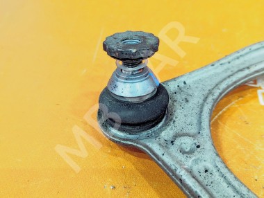 Рычаг передний верхний MERCEDES-BENZ C-класс W205/S205/C205/A205 (2014 - 2018) — Разборка Мерседес