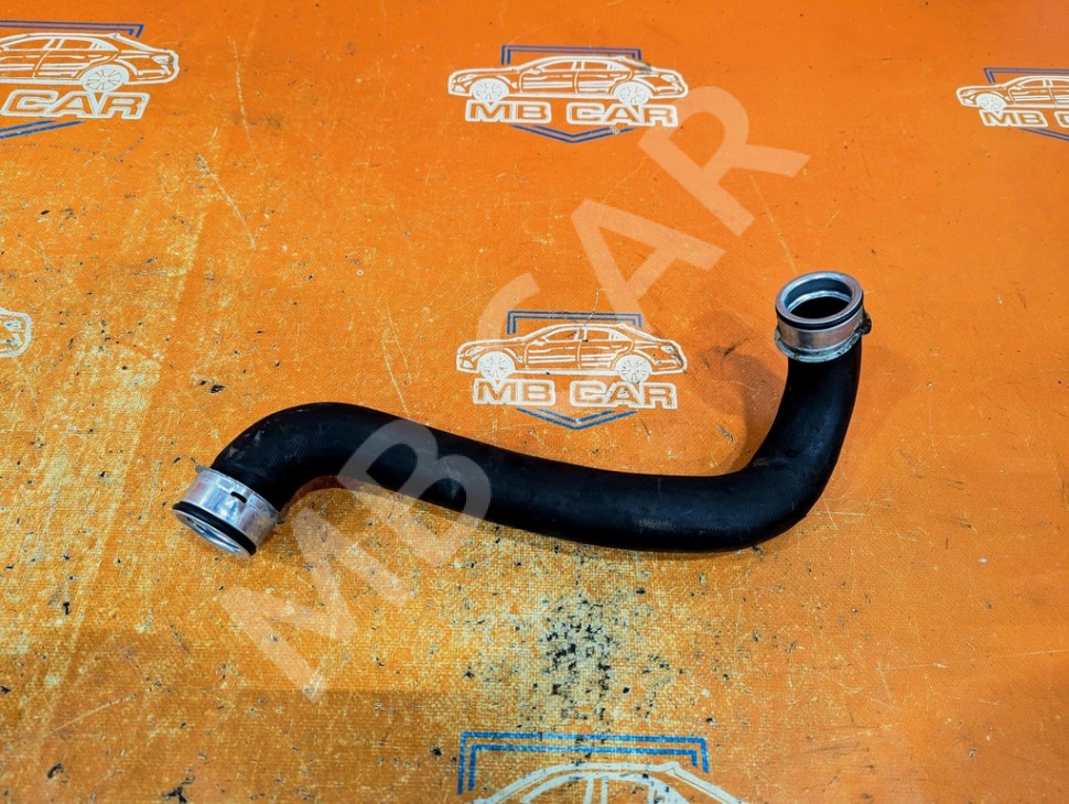 Патрубок радиатора MERCEDES-BENZ E-класс W211/S211 (2002 - 2006) фото 1 &mdash; Разборка Мерседес