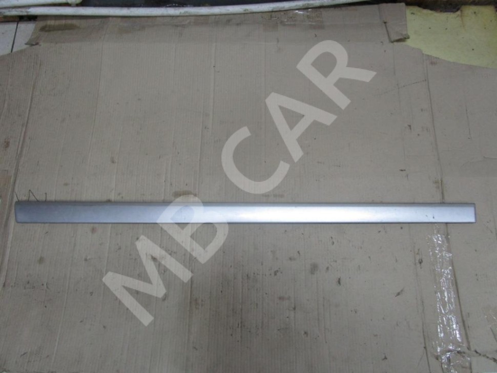 Молдинг двери MERCEDES-BENZ CLK-класс C208/A208 (1997 - 2000) фото 1 — Разборка Мерседес