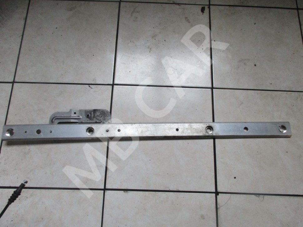 Усилитель пола MERCEDES-BENZ C-класс W205/S205/C205/A205 (2014 - 2018) фото 1 — Разборка Мерседес