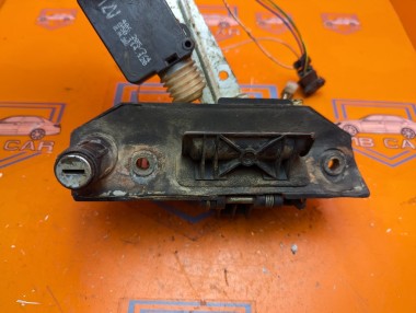 Ручка открытия багажника MERCEDES-BENZ V-класс W638/W639 (1996 - 2003) V 220 2.1 D AT (122 л.с.) &mdash; Разборка Мерседес