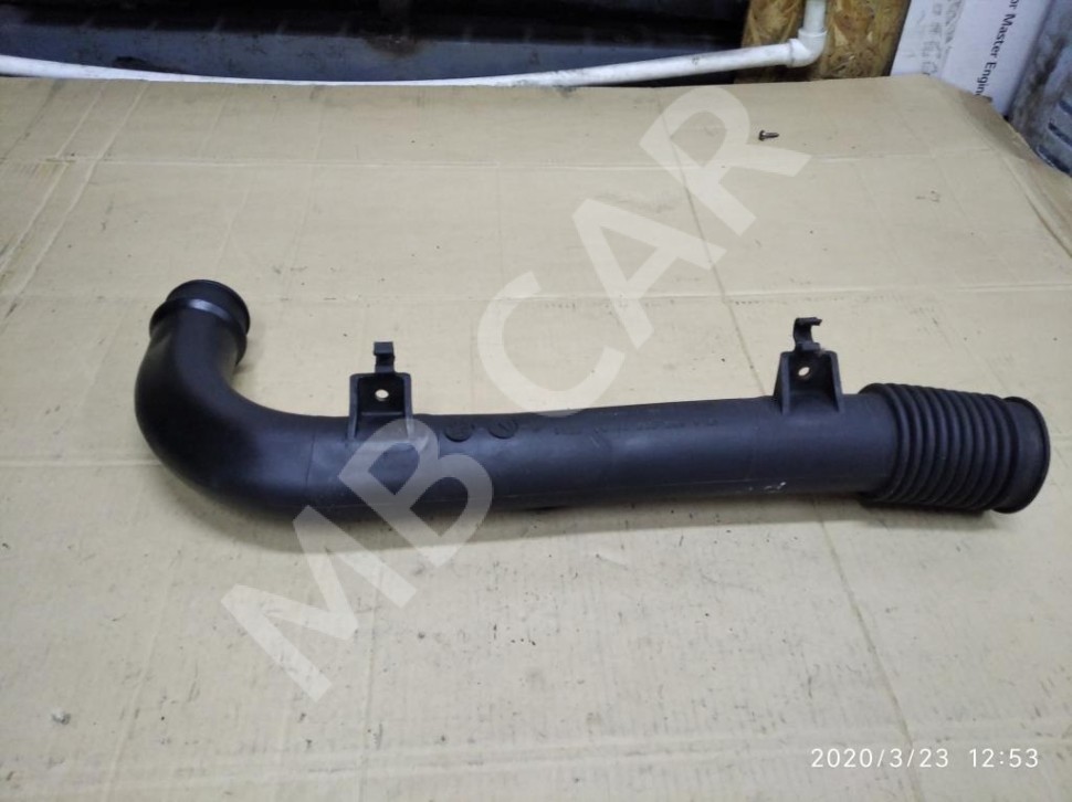 Патрубок воздушный MERCEDES-BENZ Vito W638 (1996 - 2003) фото 1 &mdash; Разборка Мерседес