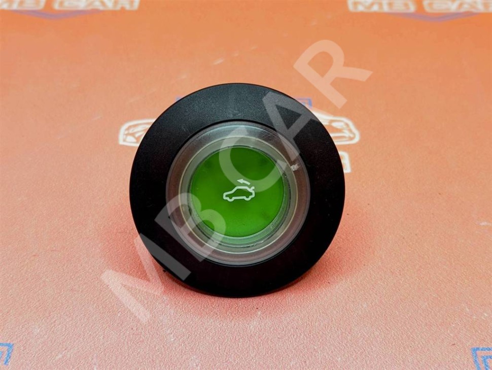 Кнопка открытия багажника MERCEDES-BENZ C-класс W203/S203/CL203 (2000 - 2004) фото 1 &mdash; Разборка Мерседес