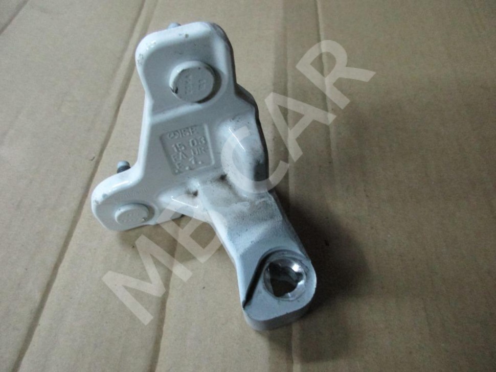 Петля двери MERCEDES-BENZ C-класс W205/S205/C205/A205 (2014 - 2018) фото 1 — Разборка Мерседес