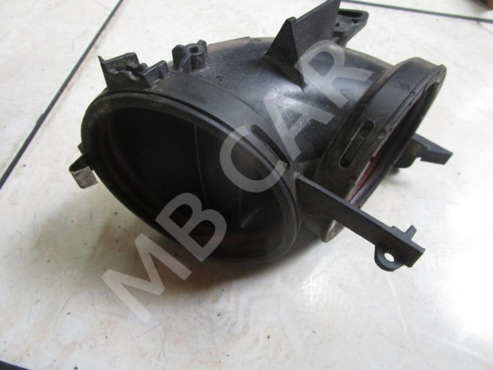 Патрубок воздушный MERCEDES-BENZ R-класс W251 (2005 - 2007) фото 1 — Разборка Мерседес